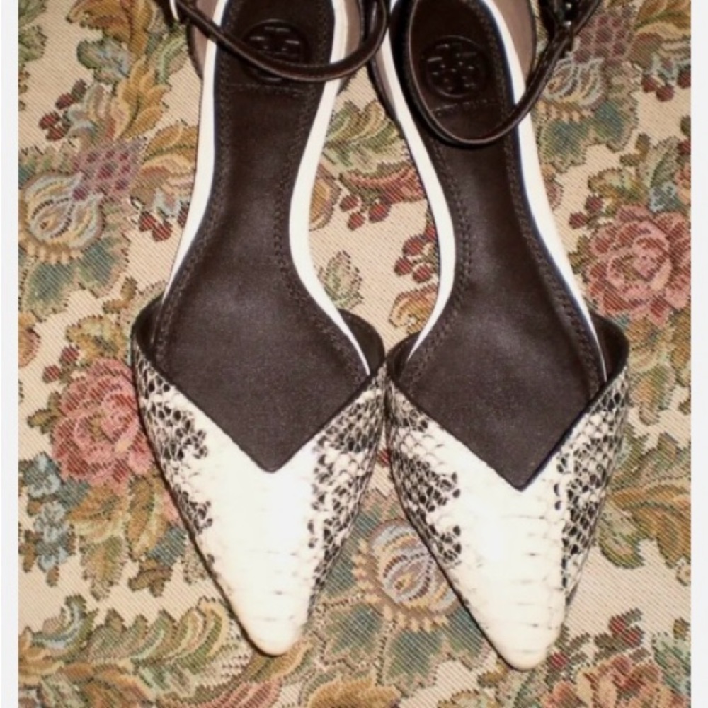 Tory Burch Snakeskin Python Point Toe Flats Size 6 - image 2